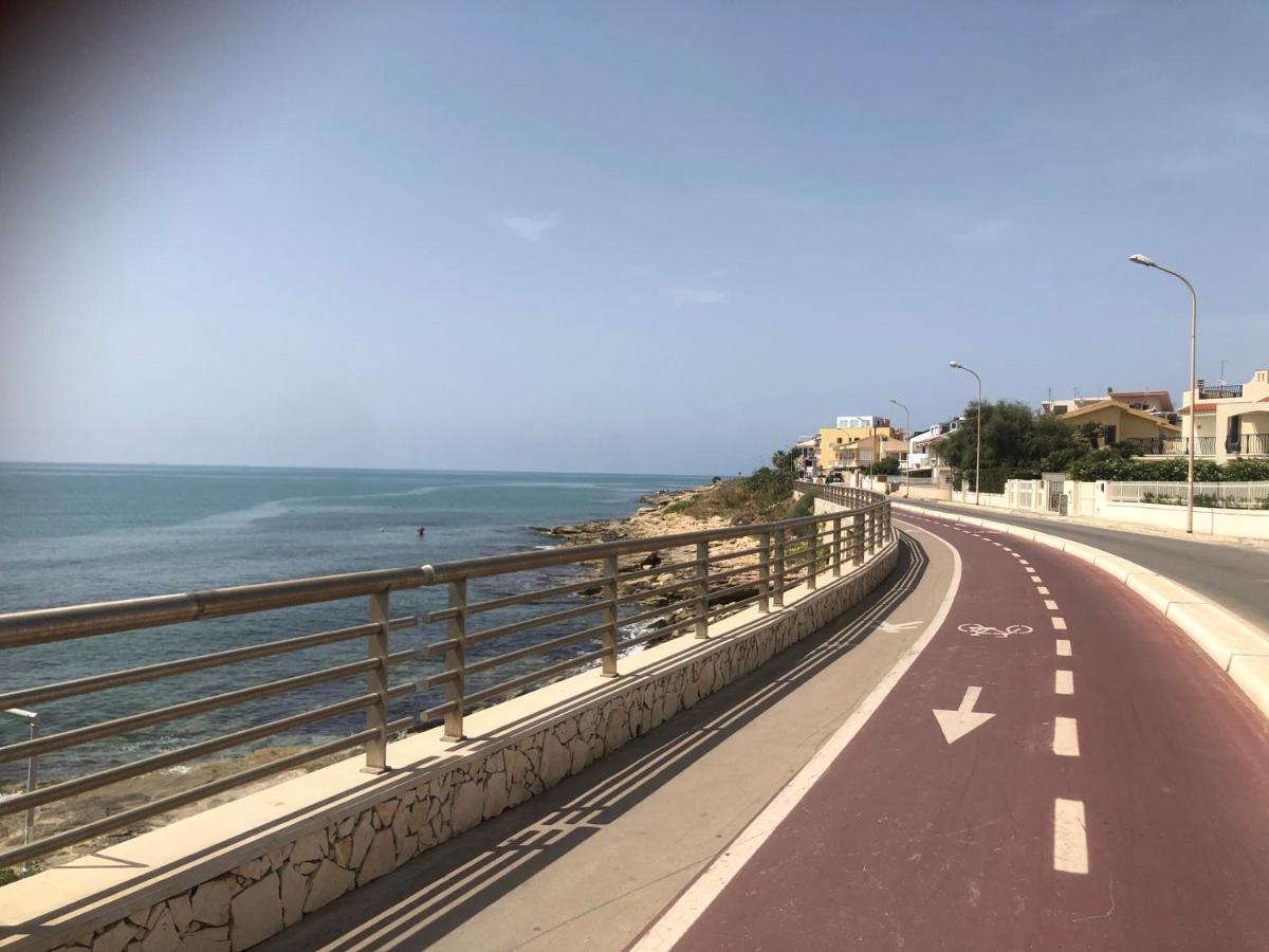Residence Romeo Marina di Ragusa Εξωτερικό φωτογραφία